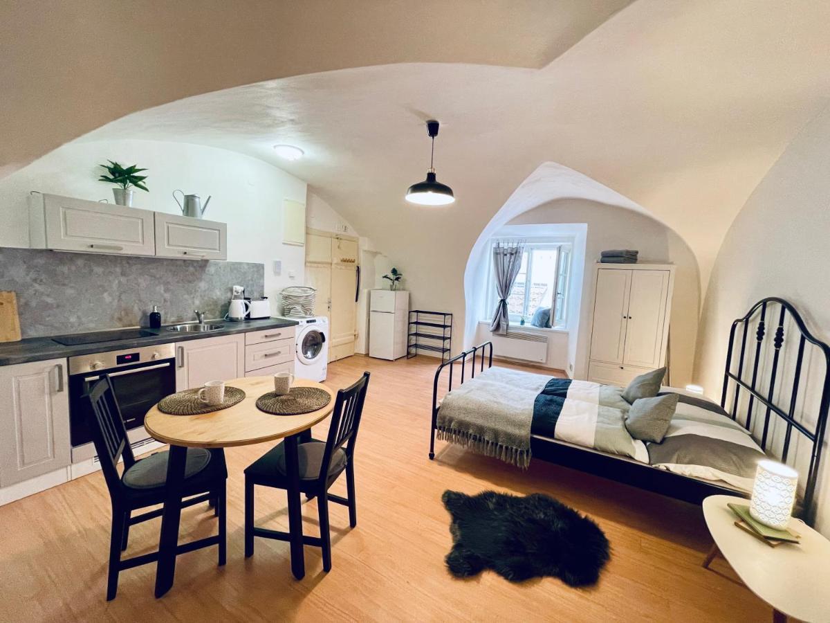 Studio Nicolas II Прага Екстериор снимка
